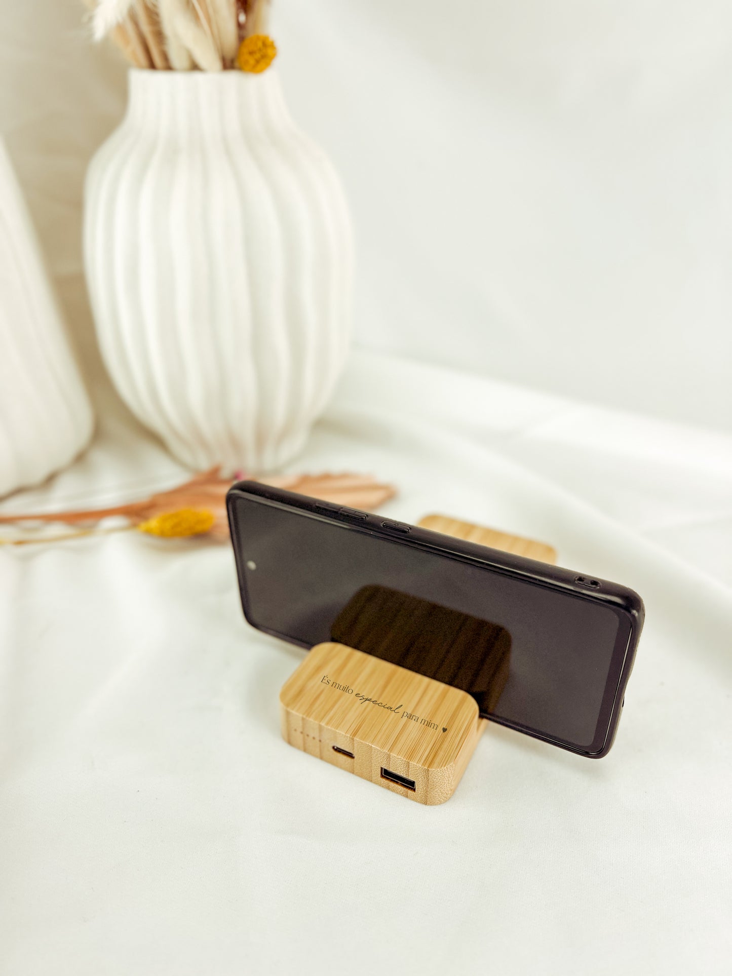 Power Bank em Bambu 5000 mAh sem Fios