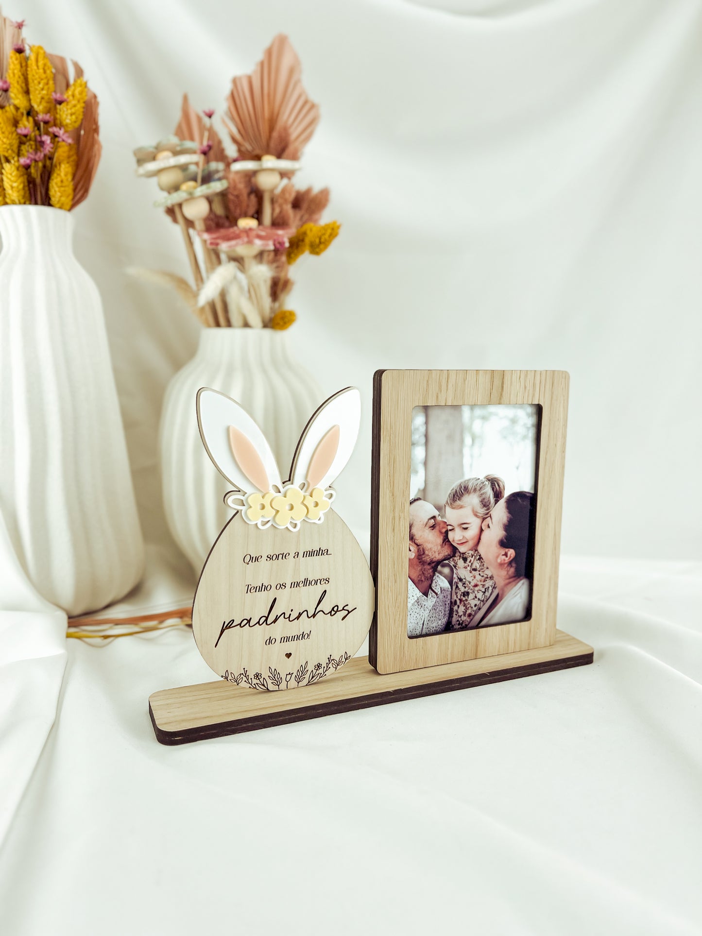 Moldura para Padrinhos com Ovo Decorativo de Páscoa e Mensagem Gravada
