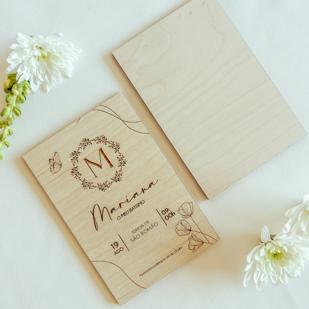 Convite de Batizado em Madeira de Bétula | Design Minimalista Personalizado