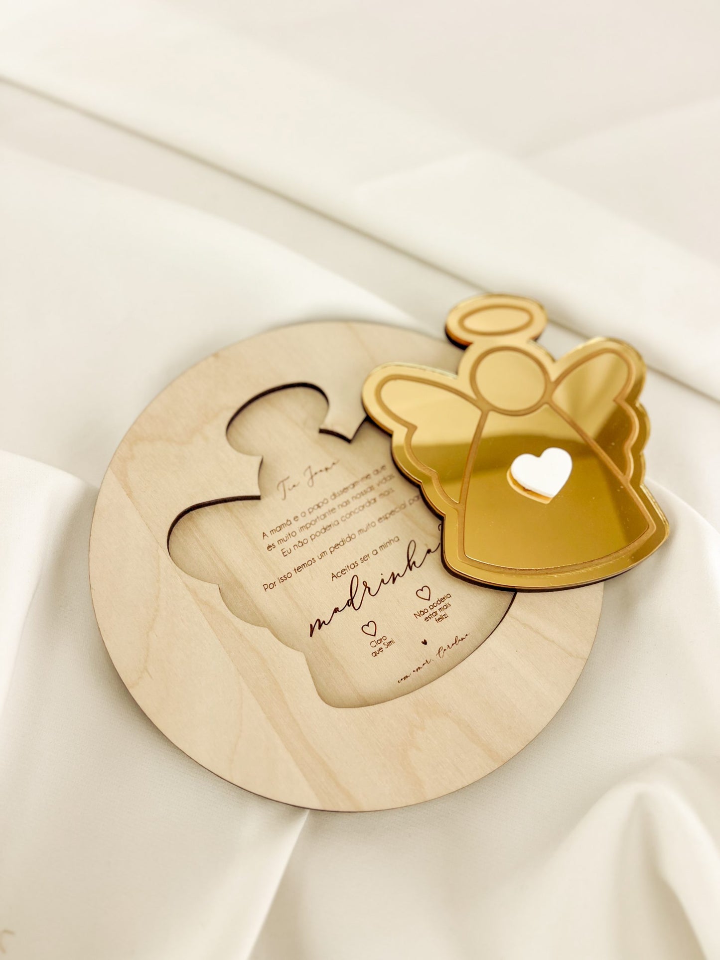 Convite para Madrinha em Madeira — Encaixe Anjo Dourado