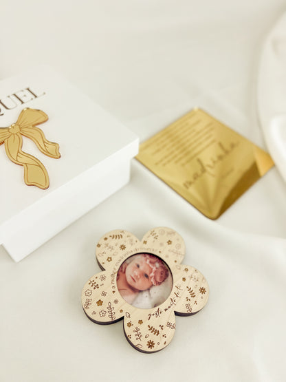 Caixa Convite para Madrinha — Mini Moldura Flor Dourada
