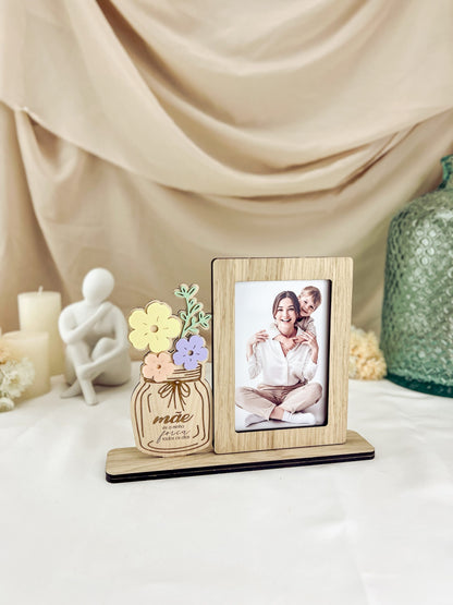 Moldura Jarro com Flores para a Mãe — Bétula e Carvalho com Flores Coloridas