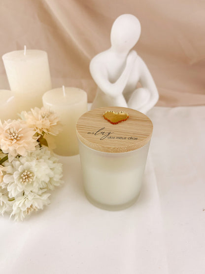 Vela Aromática em Vidro com Tampa de Bambu — Presente para a Mãe