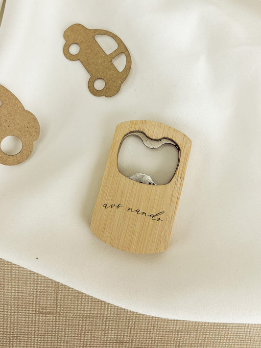 Abre-Caricas em Bambu Personalizado