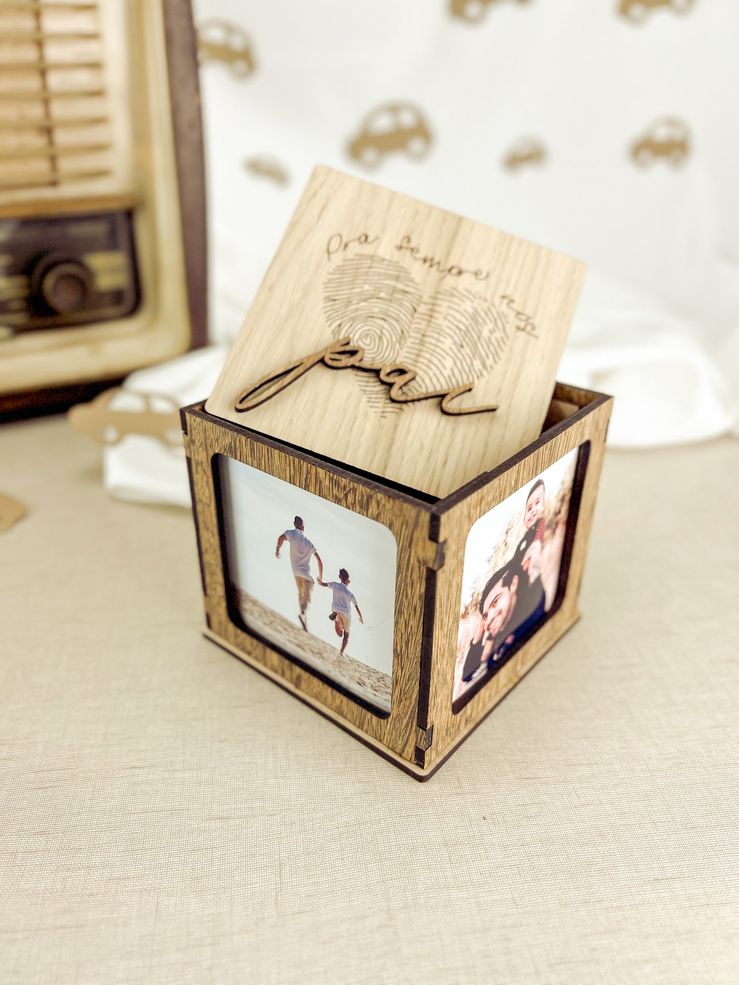 Cubo Fotográfico Personalizado para o Pai em Carvalho e Sucupira