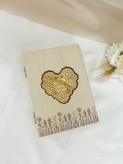 Moldura Livro Personalizada para a Mãe — Bétula com Mensagem Gravada