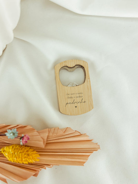 Abre-Caricas Magnético em Bambu Personalizado — 3,7 cm