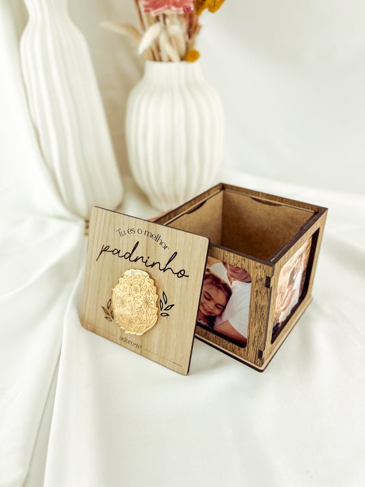 Cubo Fotográfico para Padrinho com Ovo Dourado | Edição Premium
