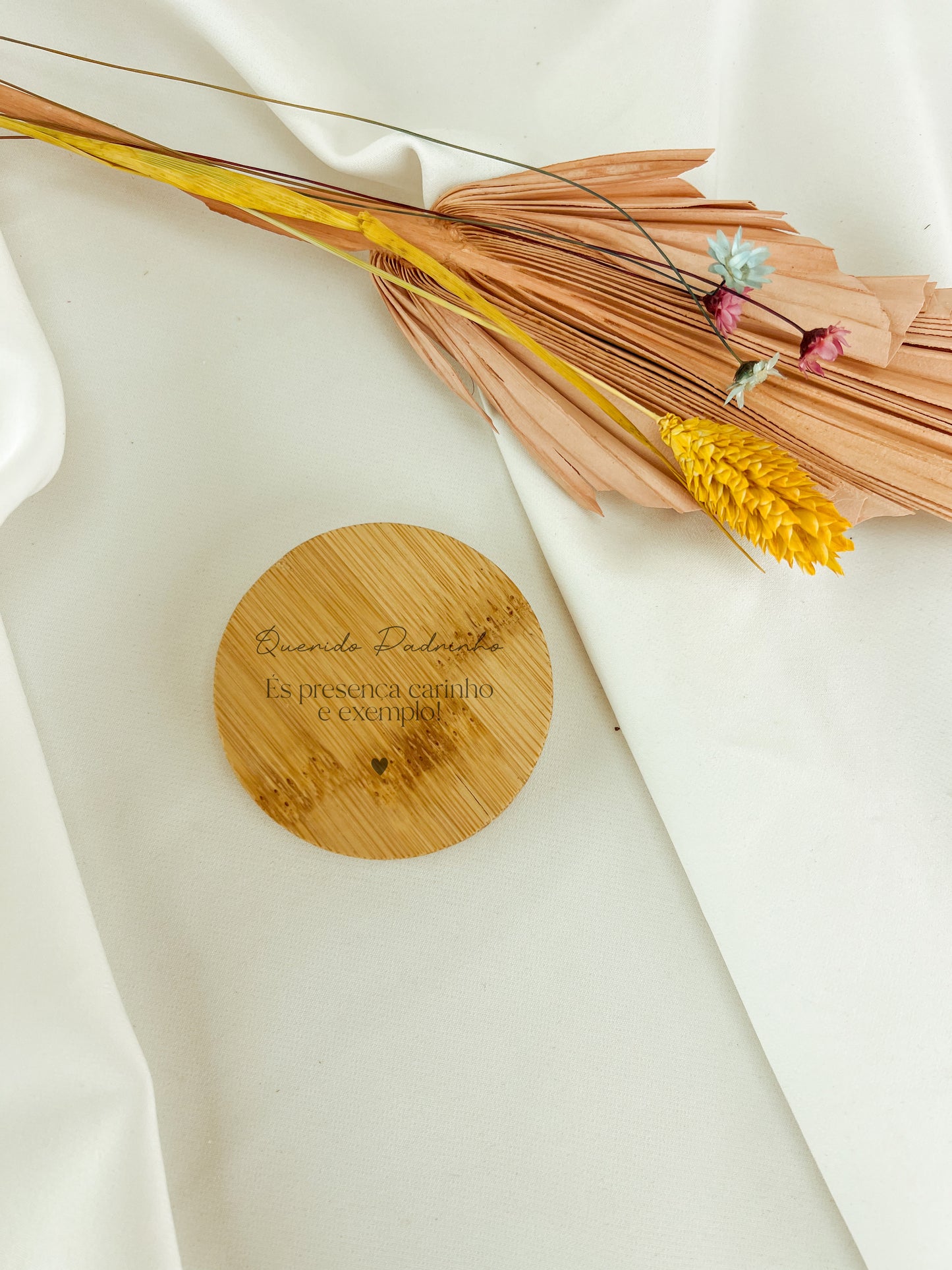 Abre-Caricas Magnético em Bambu Personalizado — 6 cm