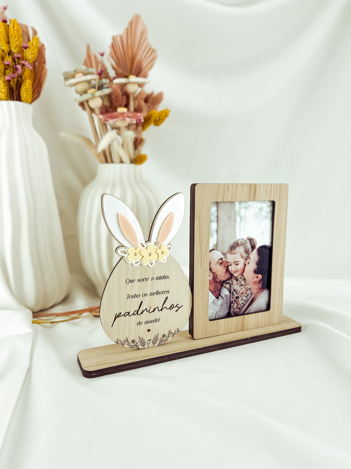Moldura para Padrinhos com Ovo Decorativo de Páscoa e Mensagem Gravada