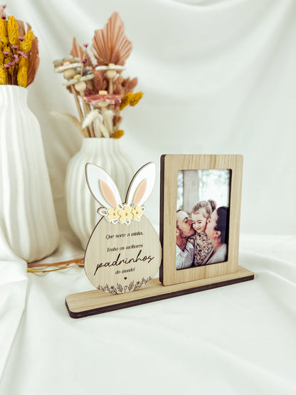 Moldura para Padrinhos com Ovo Decorativo de Páscoa e Mensagem Gravada
