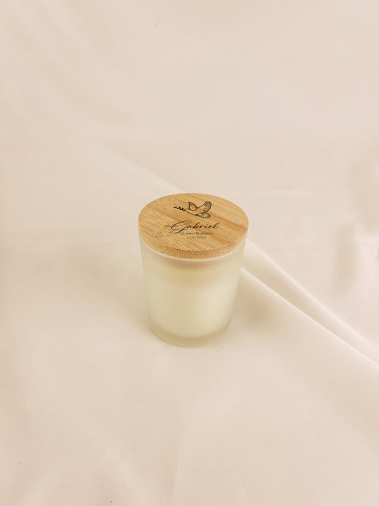 Lembrança de Batizado — Vela Aromática com Tampa de Bambu Gravada