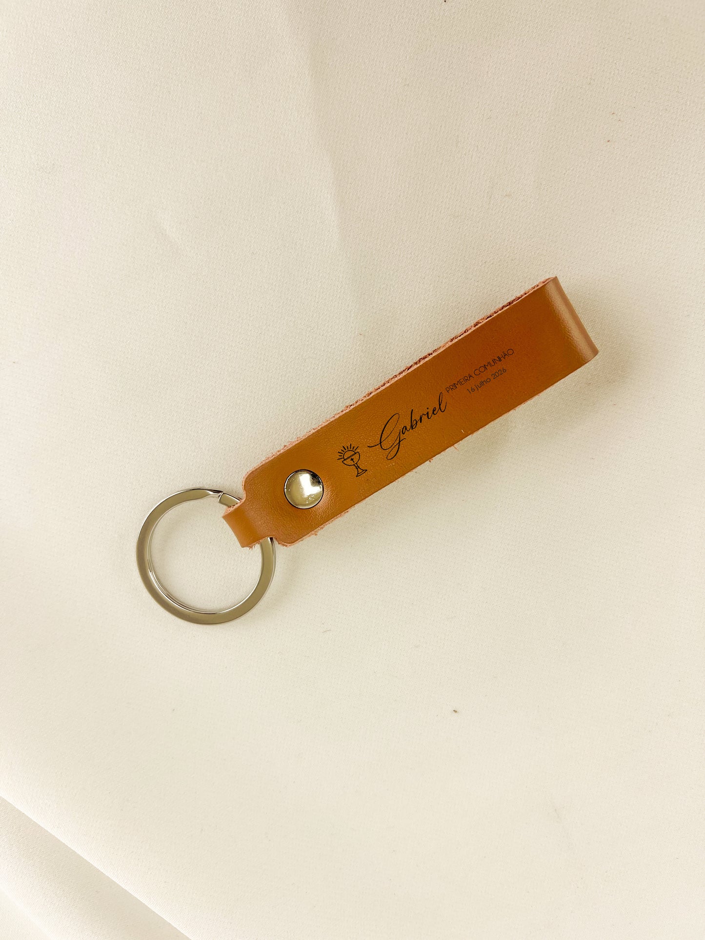 Lembrança de Batizado — Porta-Chaves em Couro Gravado