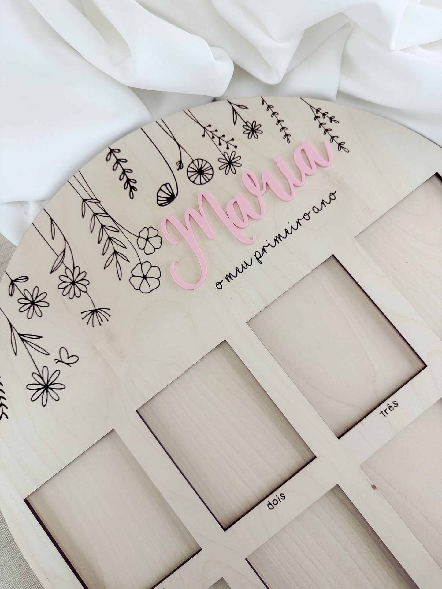 Moldura do Primeiro Ano em Bétula — Tema Flores